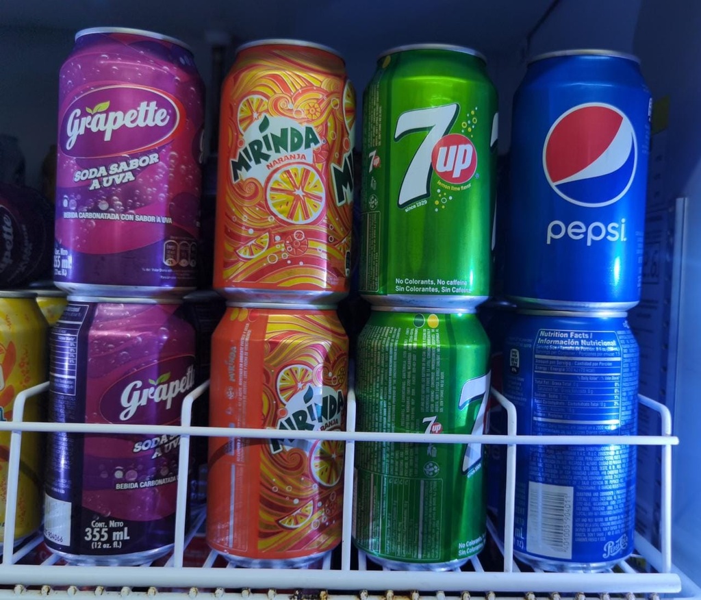 Pepsi 7up Mirinda Grapette sodas en Lata 12 onzas